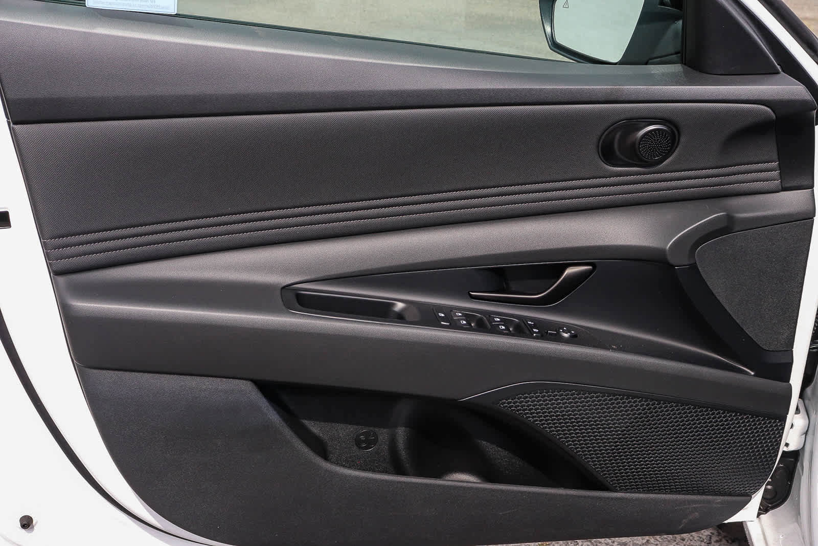 New 2026 Hyundai Elantra SEL Sport FWD image 25