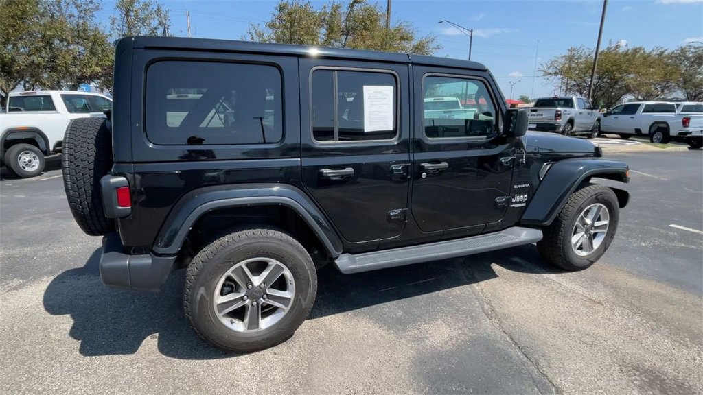 Used 2022 Jeep Wrangler Unlimited Sahara image 2