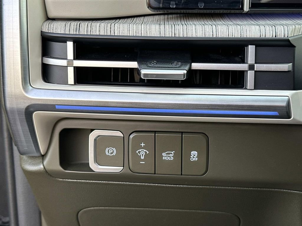 Used 2025 Hyundai Santa Fe Calligraphy image 15