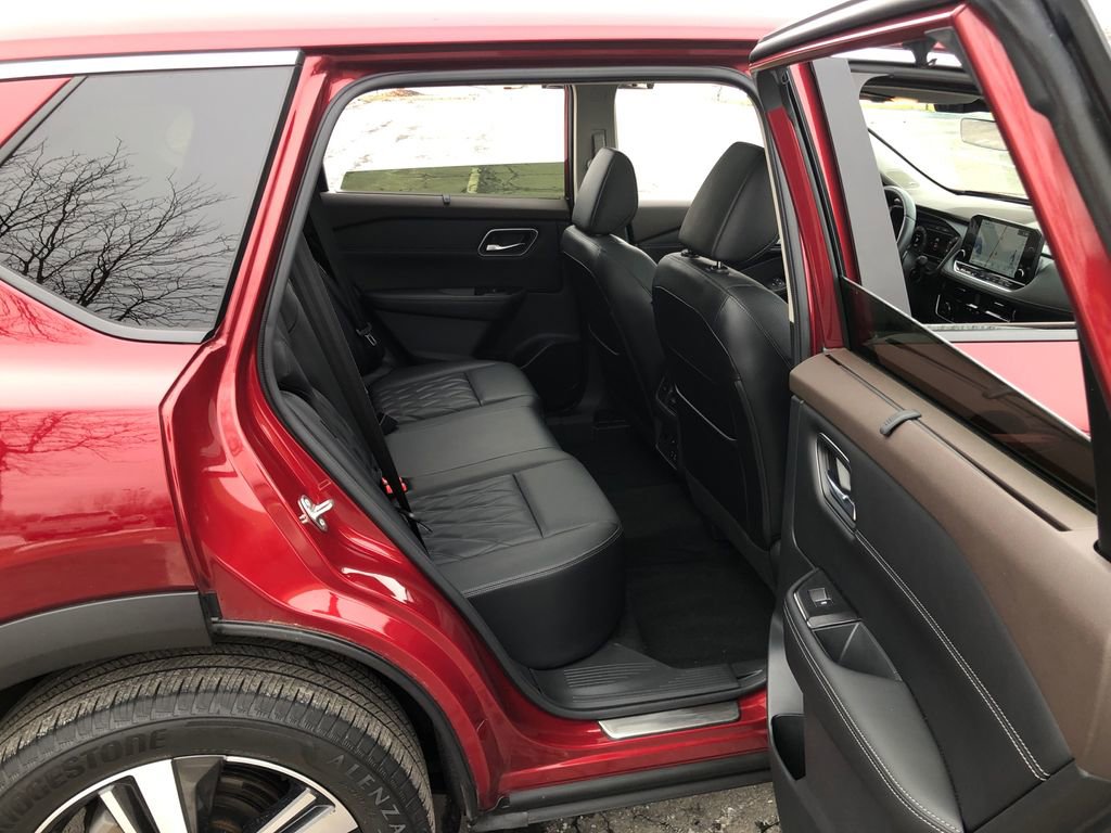 Used 2023 Nissan Rogue Platinum w/ Platinum Premium Package image 25