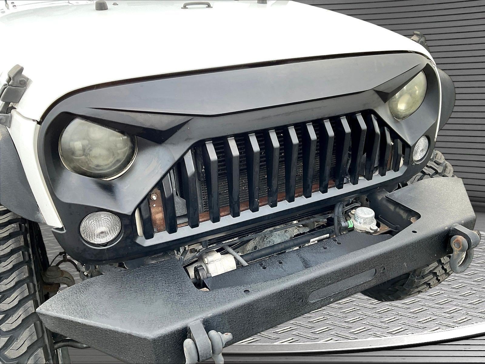 Used 2015 Jeep Wrangler Unlimited Rubicon w/ Dual Top Group AWD/4WD image 24