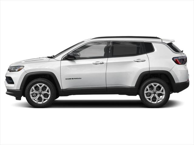 Certified 2026 Jeep Compass Latitude w/ Quick Order Package 29K AWD/4WD image 3