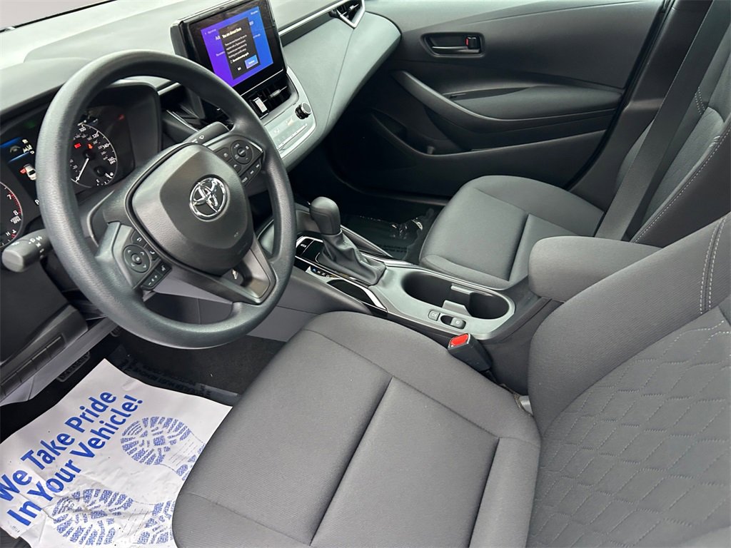 Used 2025 Toyota Corolla LE image 10