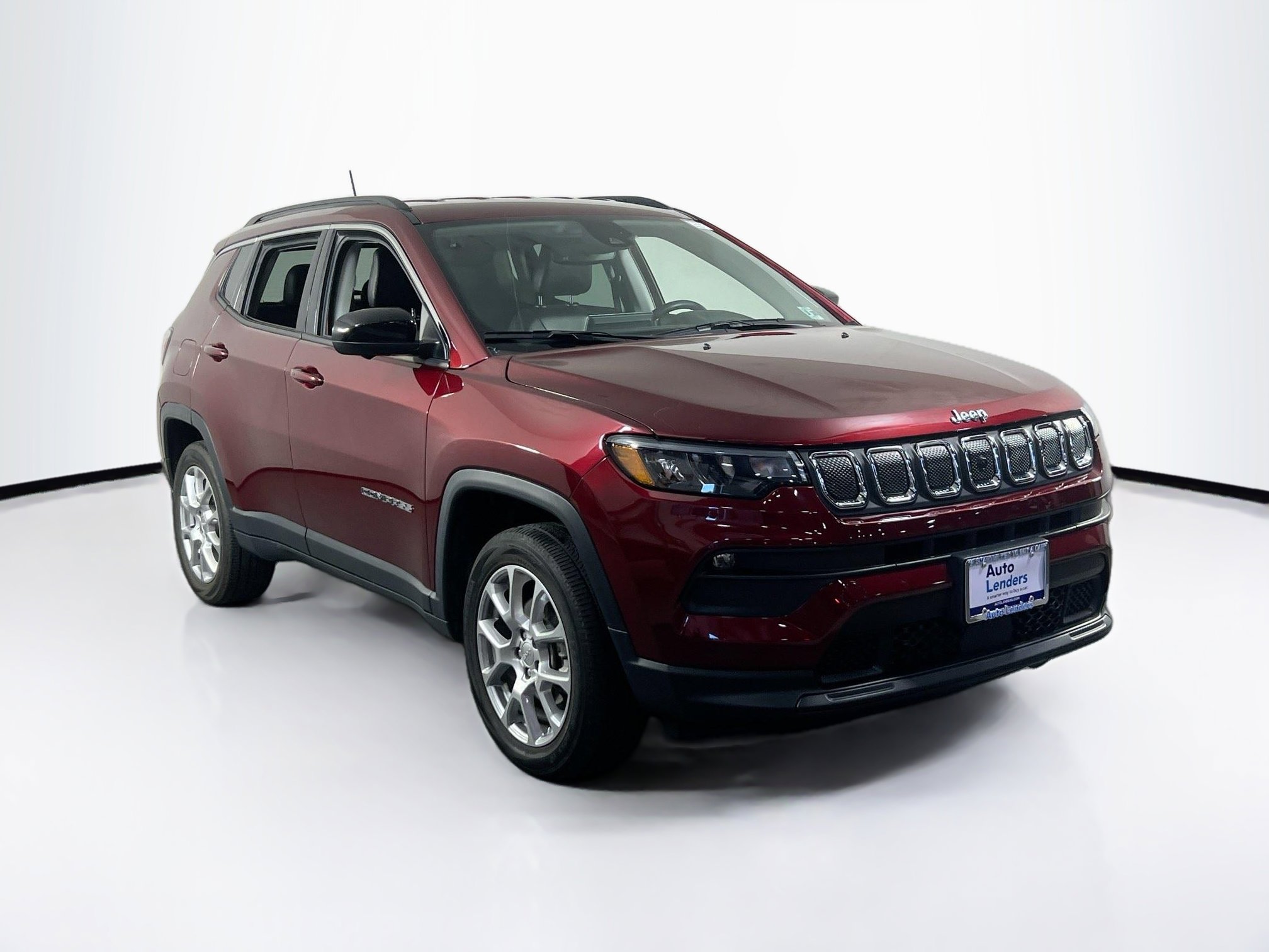 Used 2022 Jeep Compass Latitude image 3
