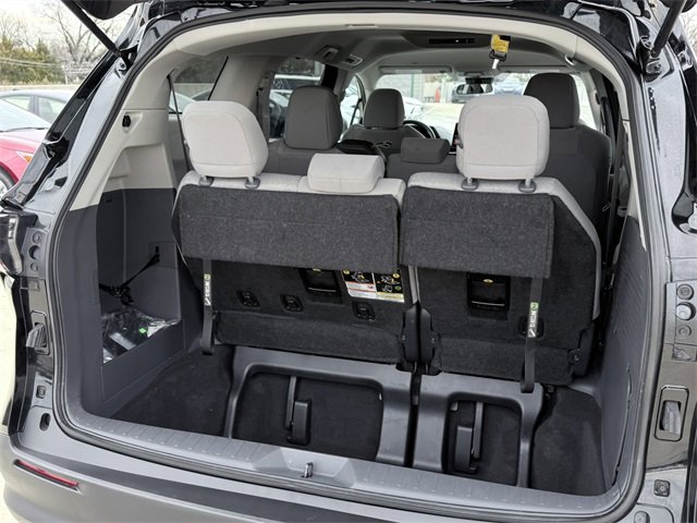Certified 2024 Toyota Sienna LE image 17
