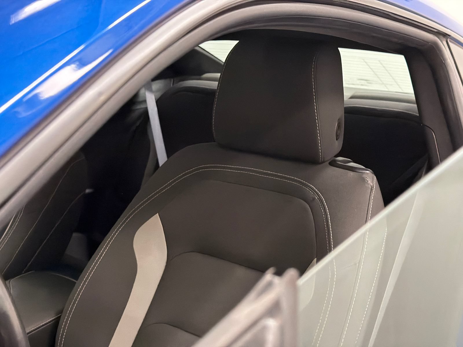 Used 2017 Chevrolet Camaro LT RWD image 18