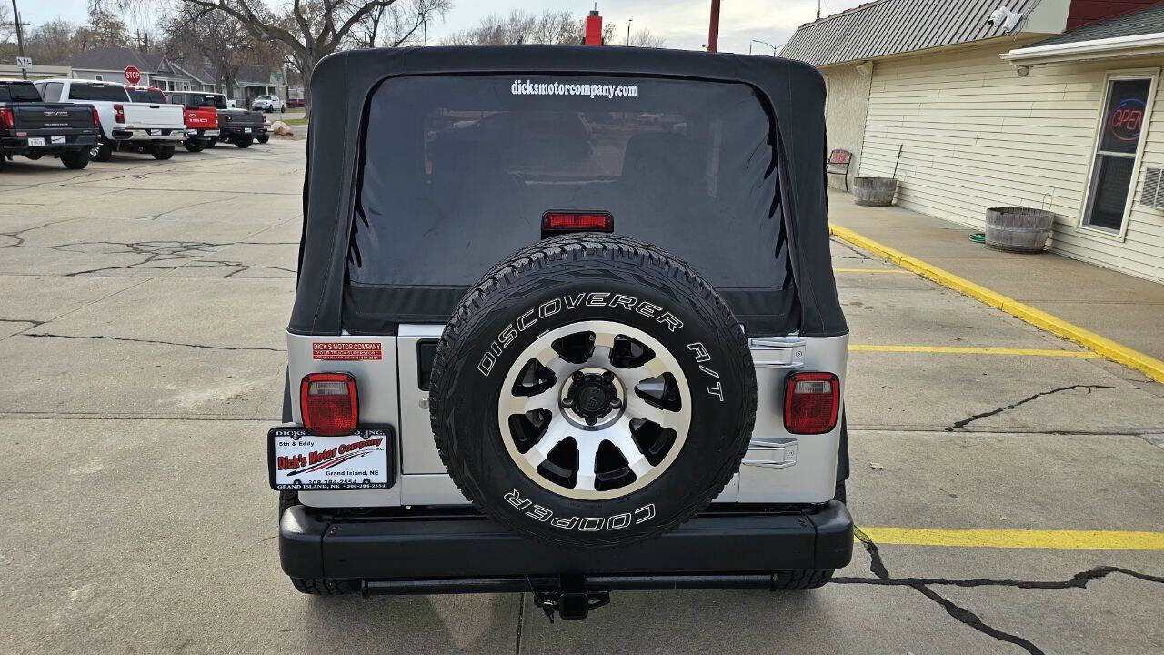 Used 2004 Jeep Wrangler SE image 17