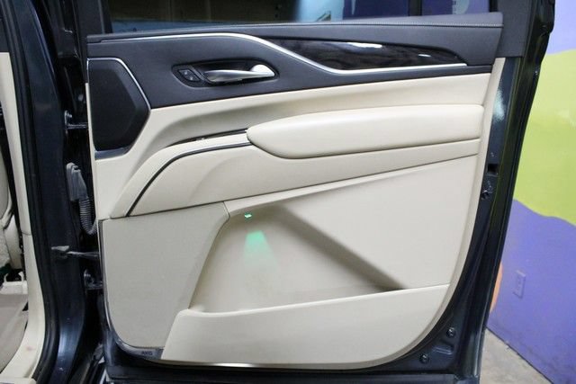 Certified 2022 Cadillac Escalade ESV Premium Luxury AWD/4WD image 13