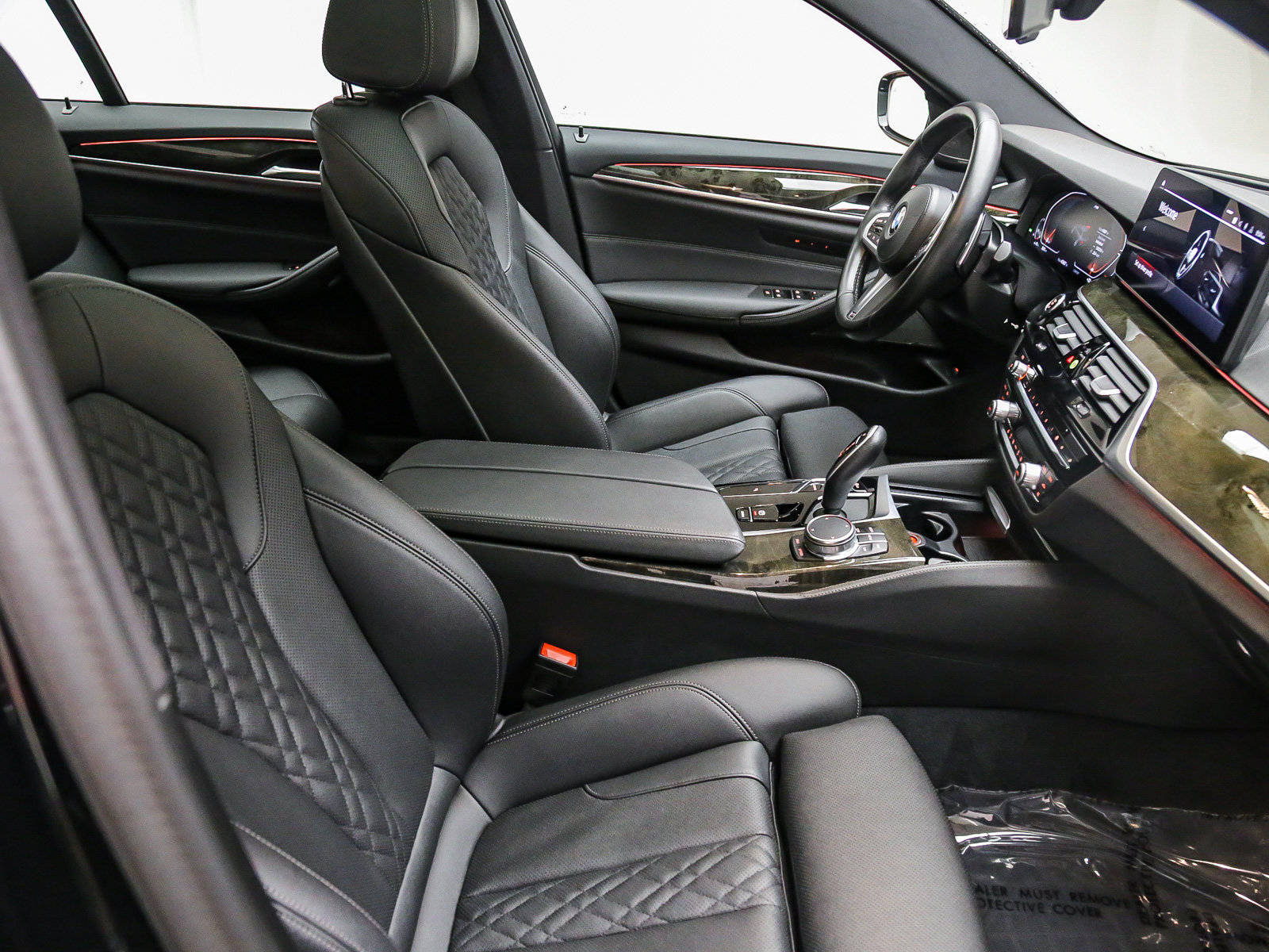 Used 2023 BMW 540i w/ M Sport Package RWD image 16