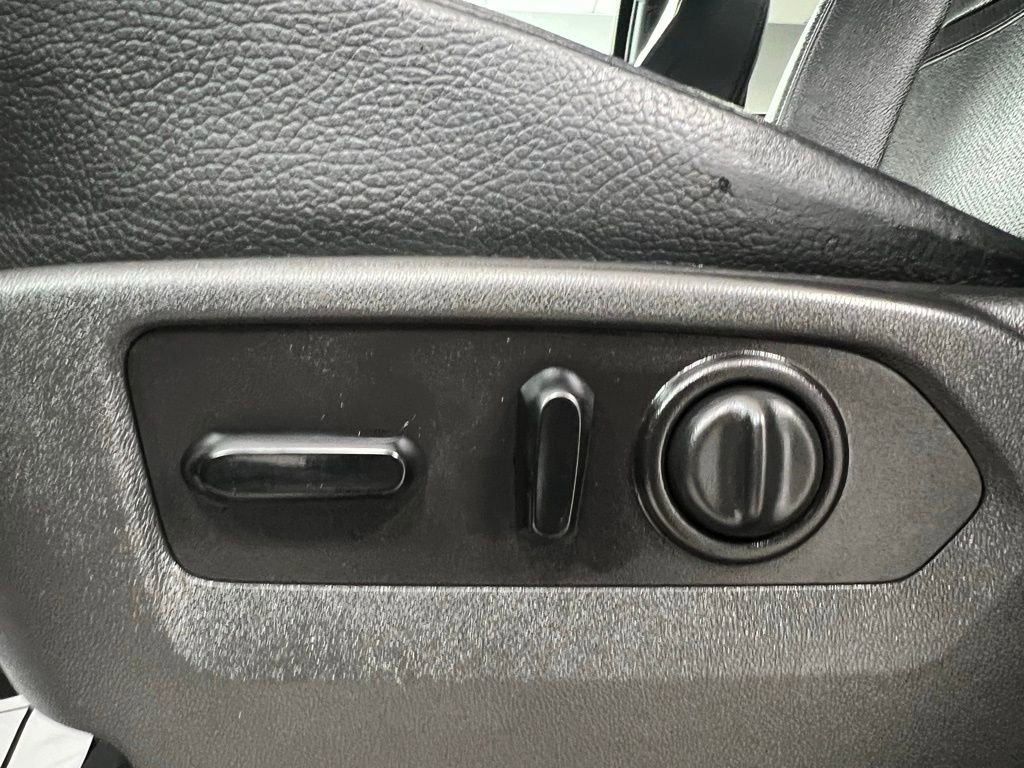 Used 2020 GMC Sierra 3500 Denali w/ Denali Ultimate Package AWD/4WD image 23