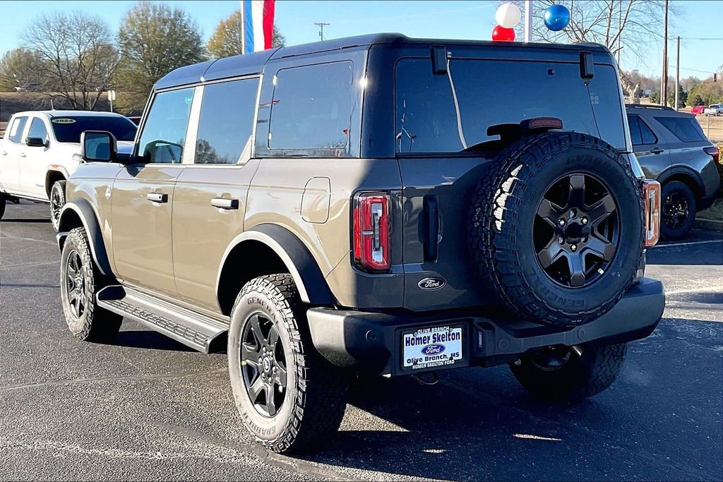 New 2025 Ford Bronco Outer Banks image 3