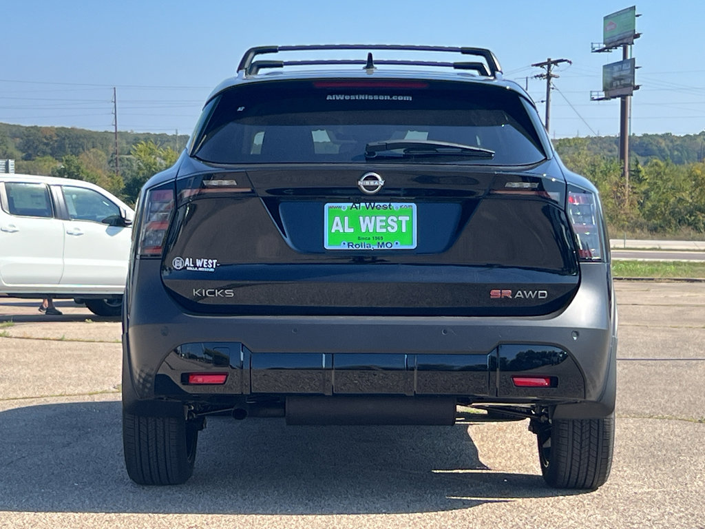 New 2026 Nissan Kicks SR w/ Cold Weather Package image 7