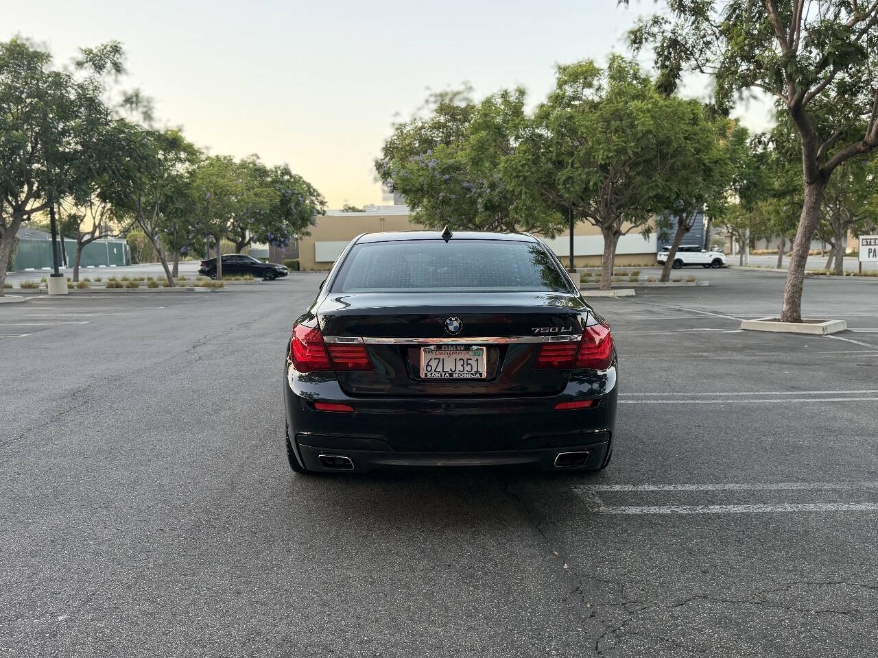 Used 2013 BMW 750Li RWD image 4