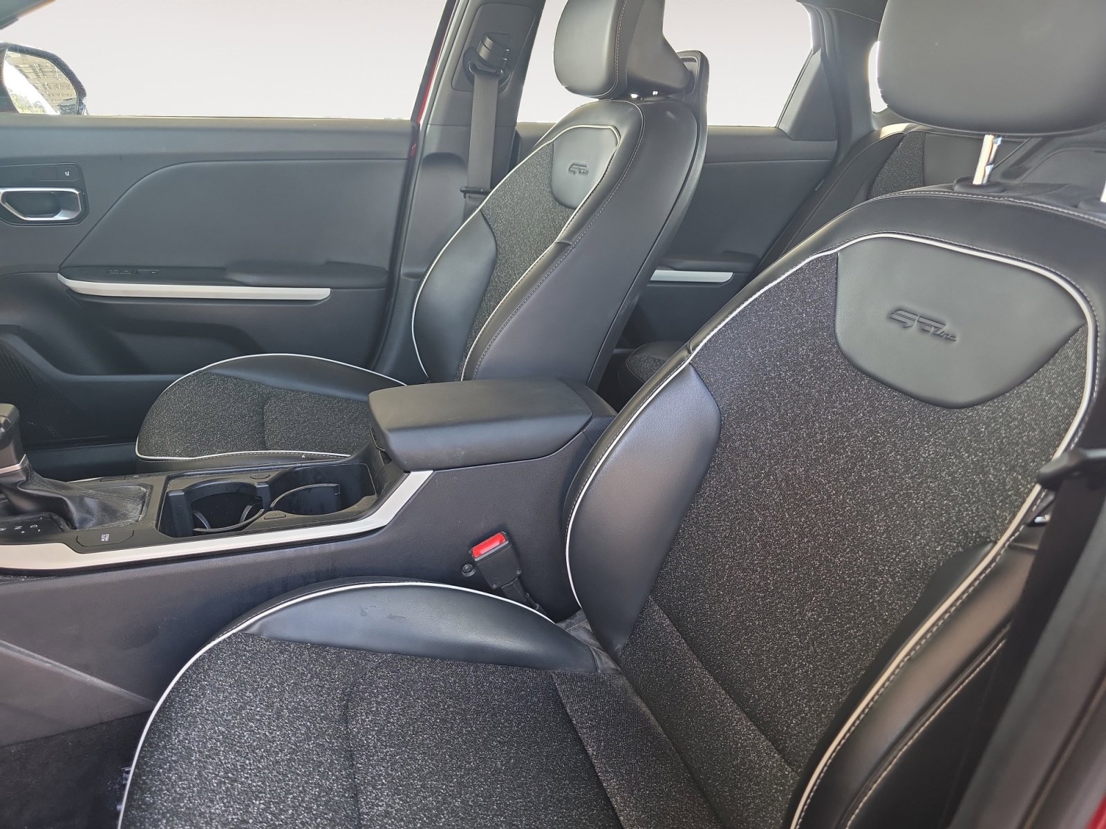 Certified 2025 Kia K4 GT-Line image 13