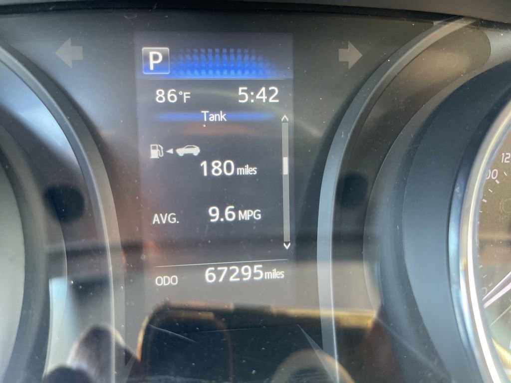 Used 2019 Toyota Camry SE image 12