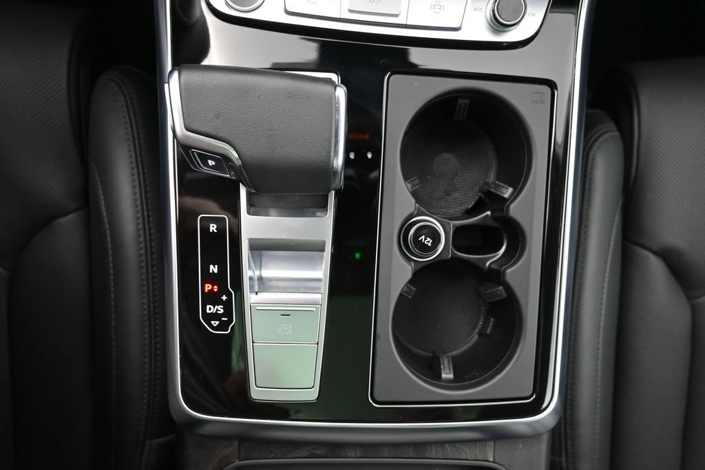 Used 2023 Audi Q8 Prestige w/ Prestige Package AWD/4WD image 18