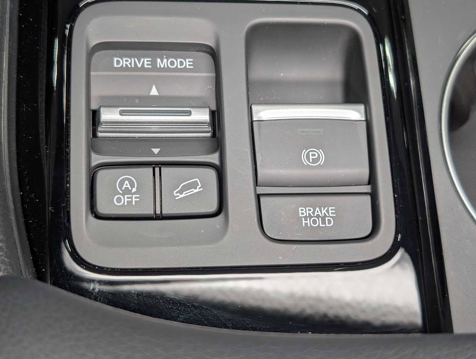Certified 2025 Honda Pilot Touring image 29