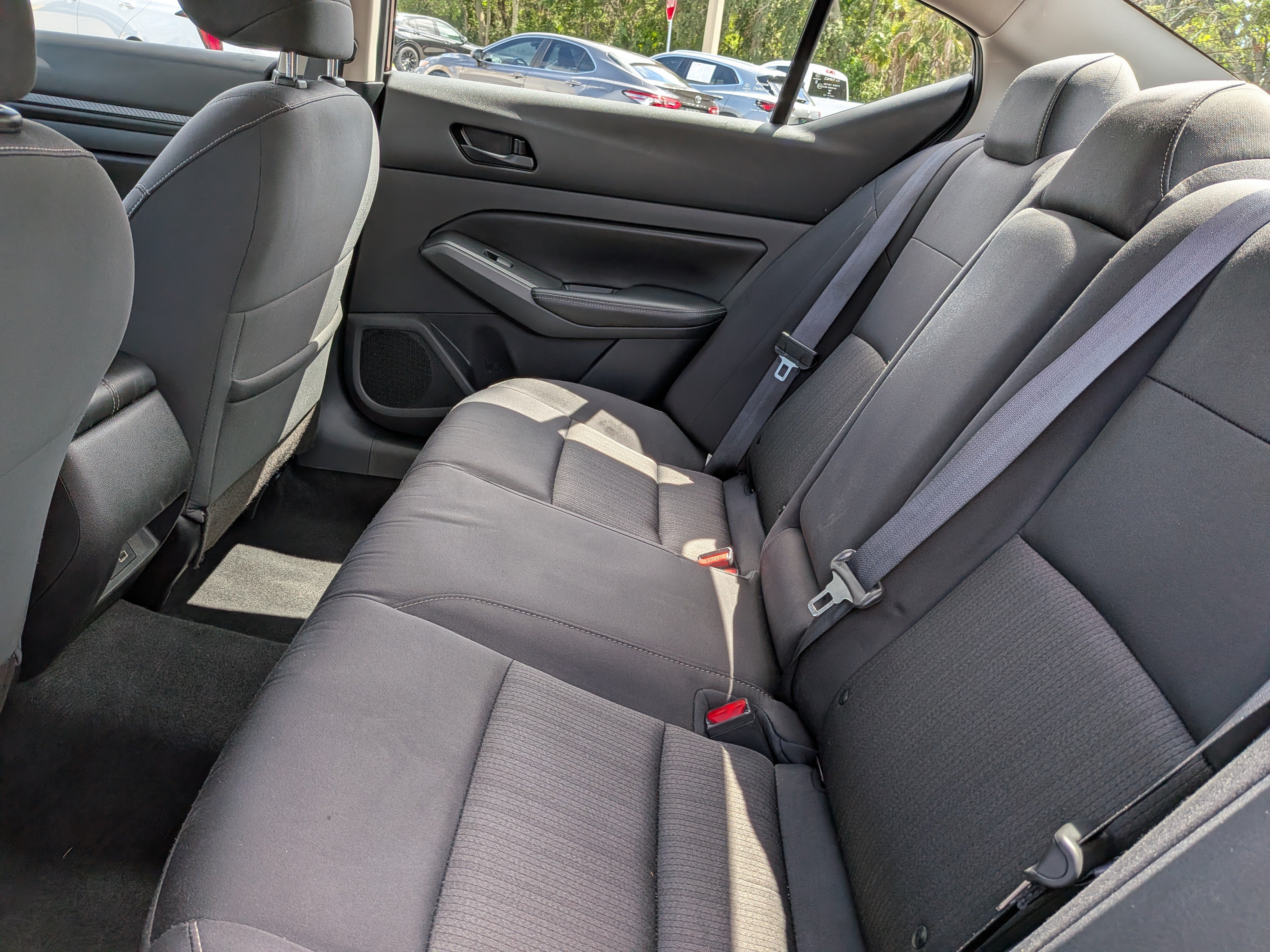 Used 2024 Nissan Altima 2.5 SV FWD image 16