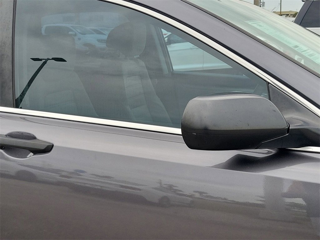 Used 2017 Honda CR-V LX image 6