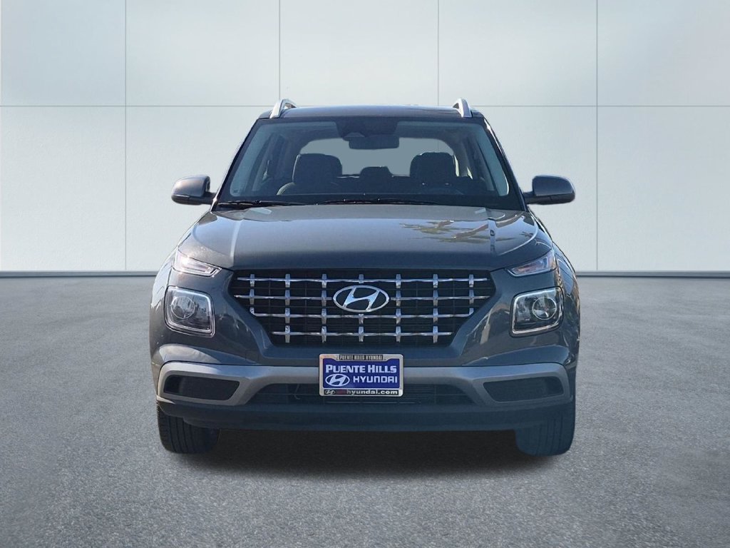 Used 2025 Hyundai Venue SEL FWD image 2