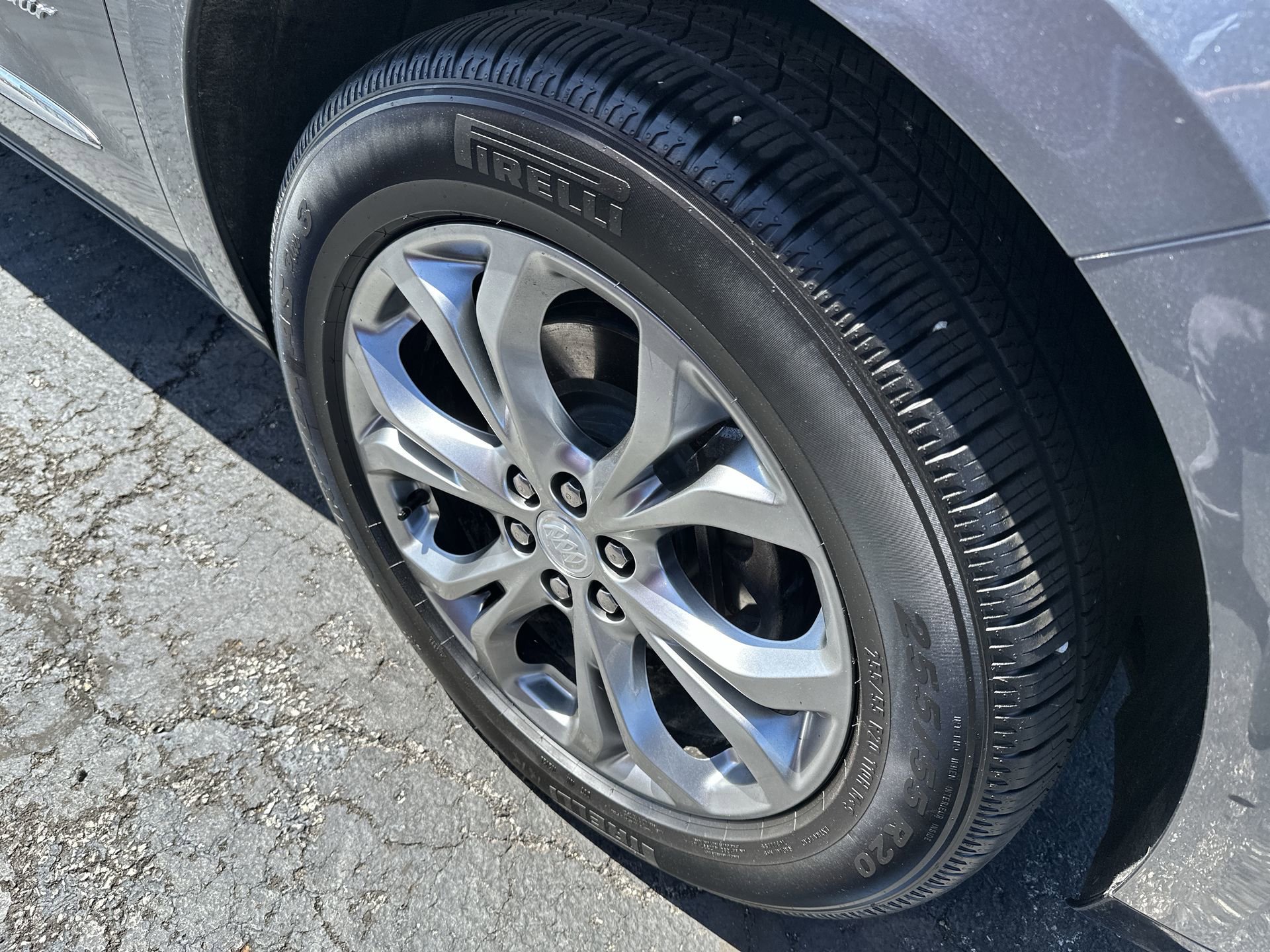Used 2019 Buick Enclave Avenir w/ Avenir Technology Package AWD/4WD image 10