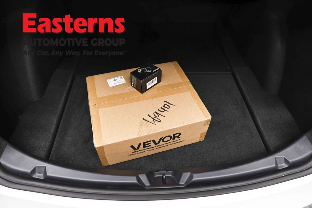 Used 2022 Tesla Model 3 Standard Range image 9