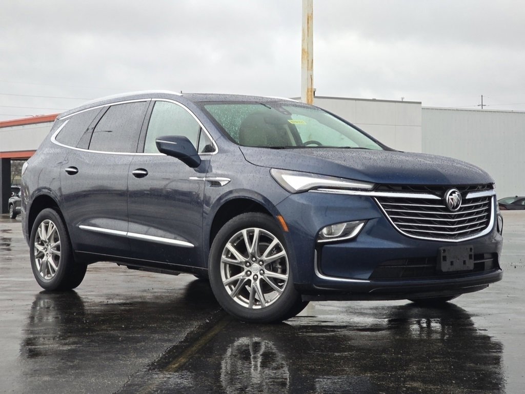 Used 2022 Buick Enclave Premium w/ Experience Buick Package image 2