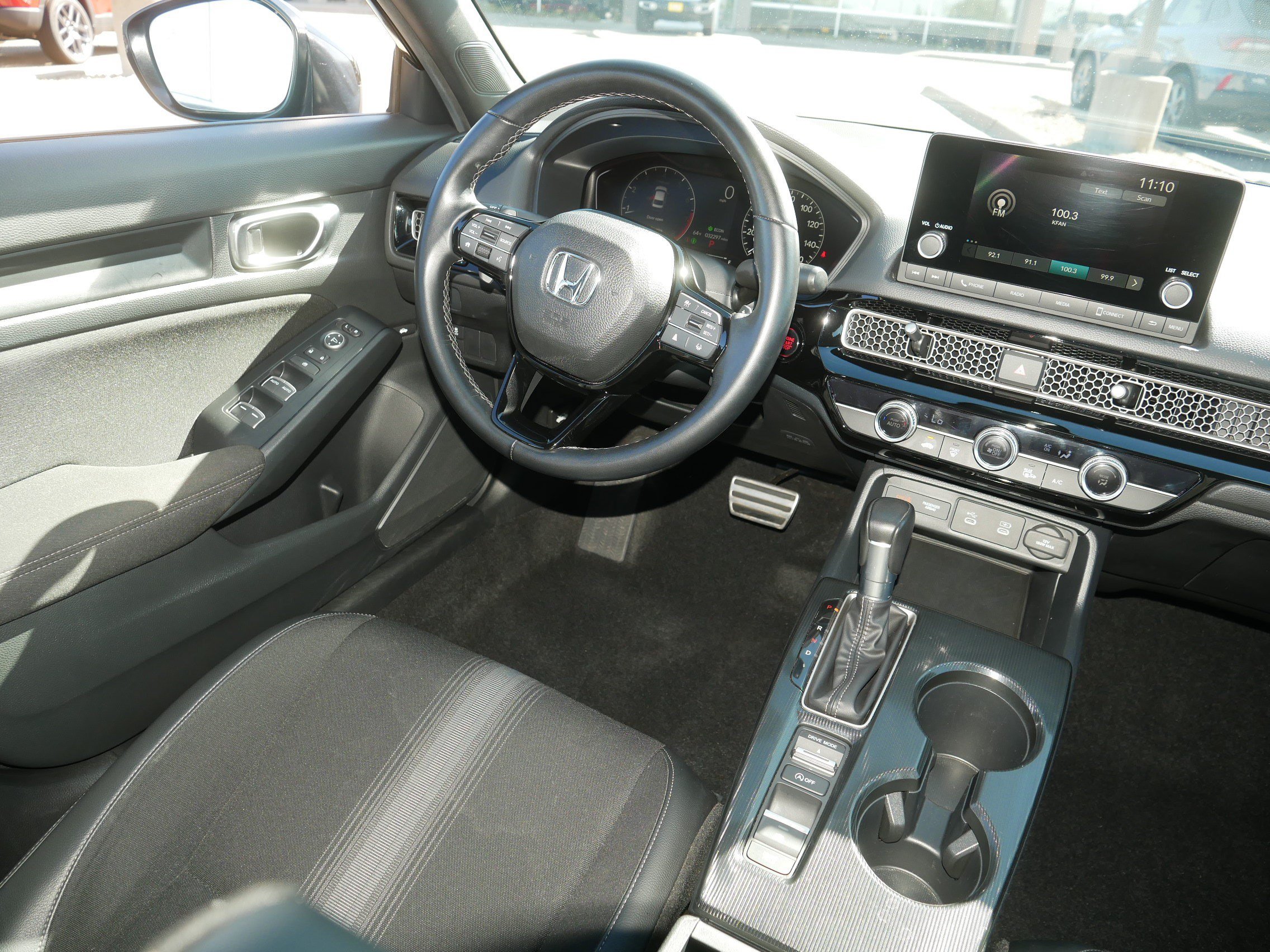 Used 2025 Honda Civic Sport image 9