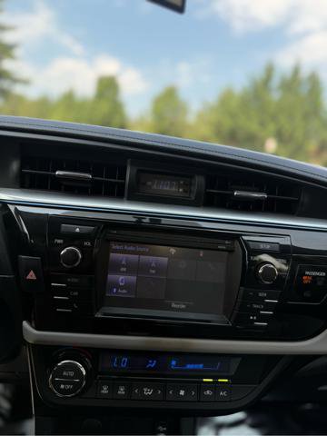 Used 2015 Toyota Corolla LE FWD image 15