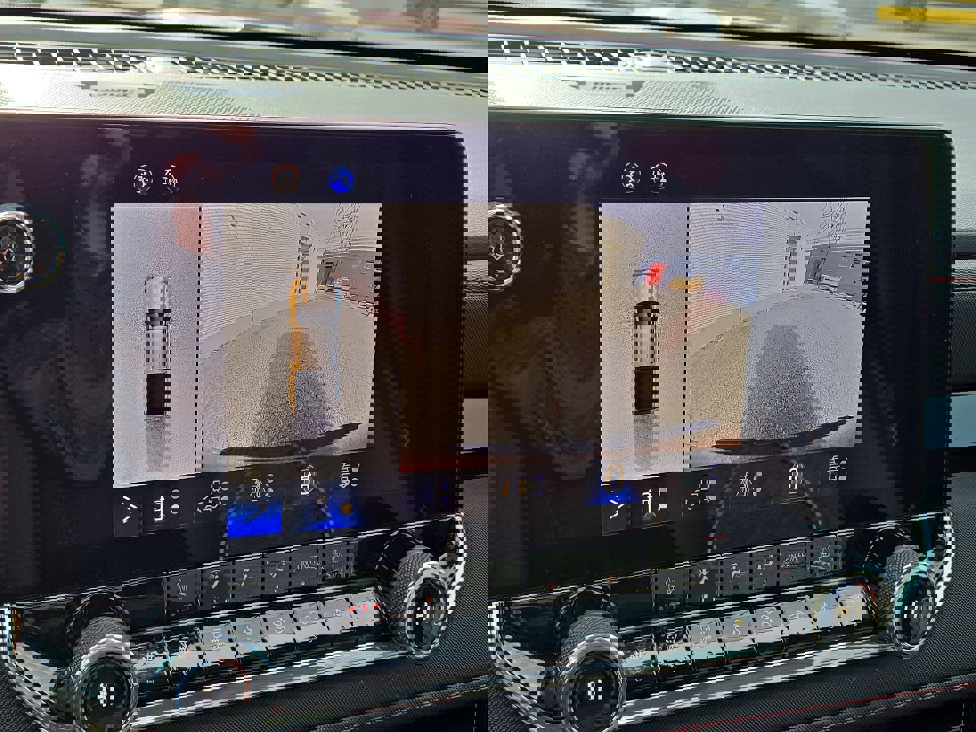 Used 2024 Chevrolet Colorado Z71 w/ Z71 Convenience Package 2 image 18