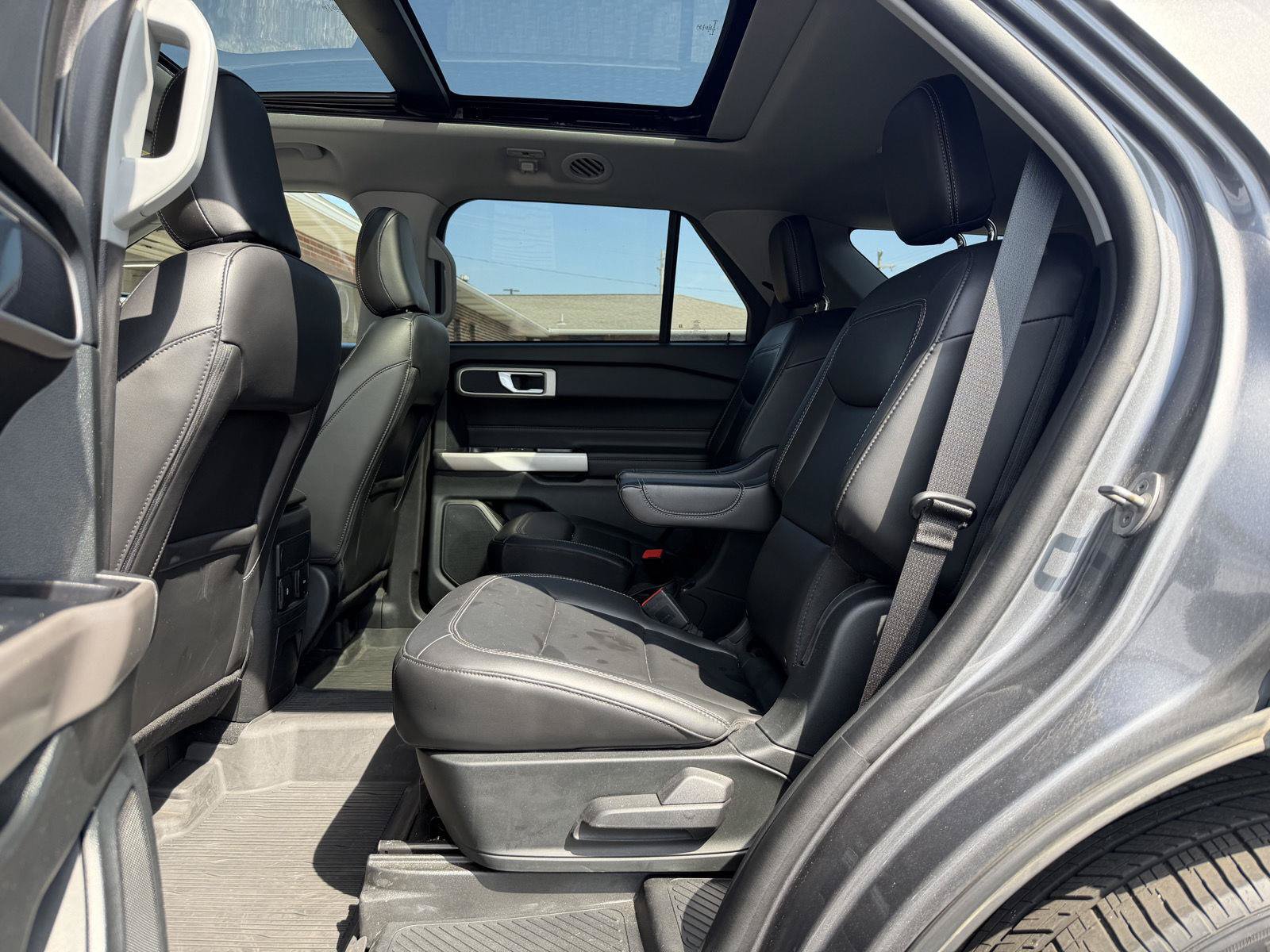 Certified 2023 Ford Explorer XLT w/ Equipment Group 202A AWD/4WD image 26
