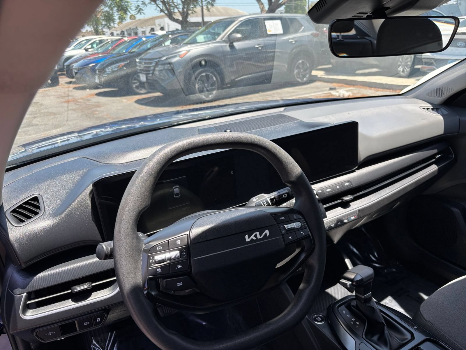 Used 2025 Kia K4 FWD image 33