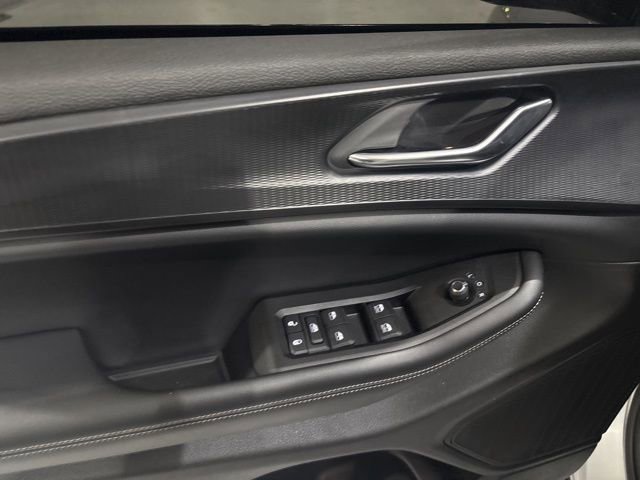 Used 2024 Jeep Grand Cherokee Altitude AWD/4WD image 16