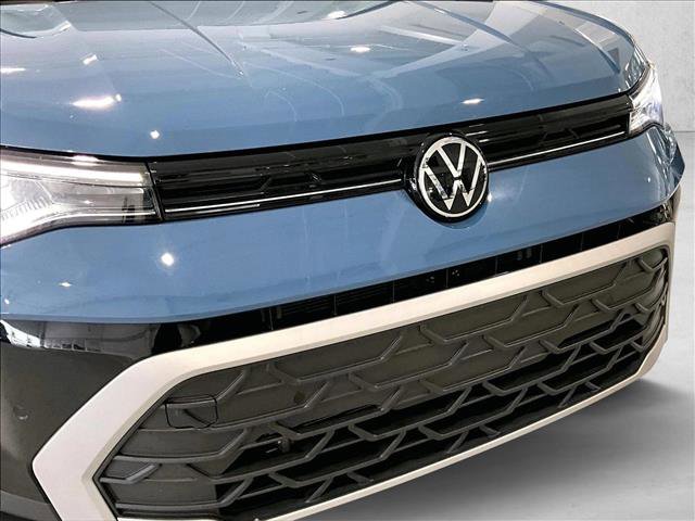 Used 2025 Volkswagen Taos SE FWD image 30