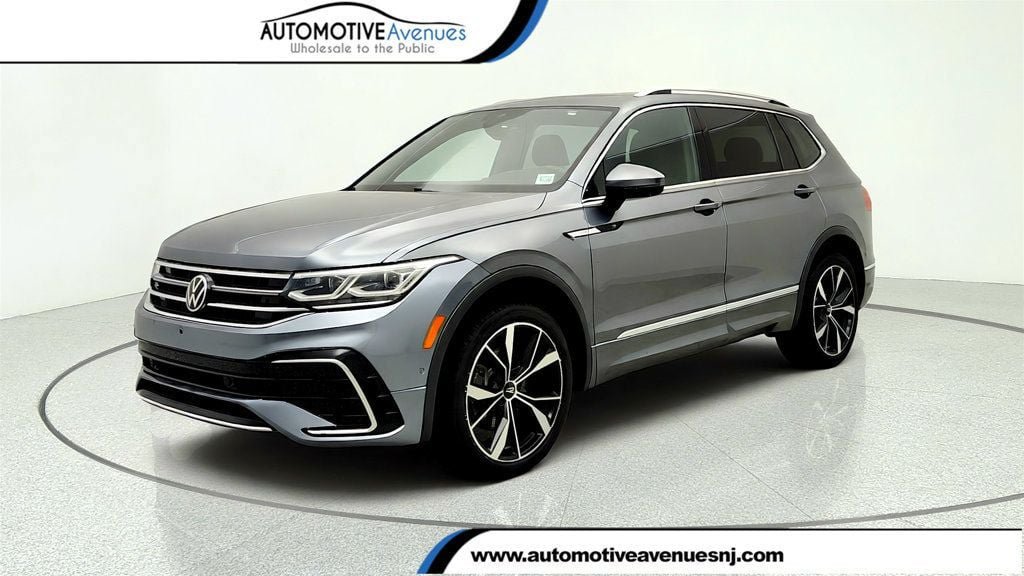 Used 2023 Volkswagen Tiguan SEL R-Line AWD/4WD image 1