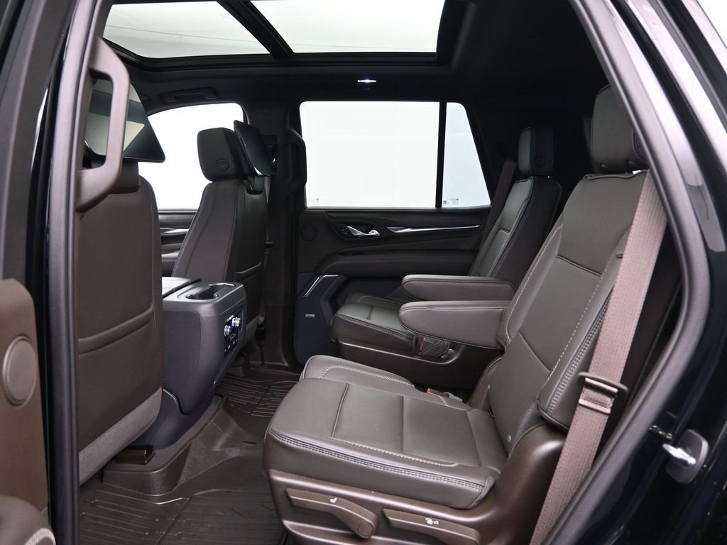 Used 2023 GMC Yukon Denali w/ Denali Reserve Package image 30