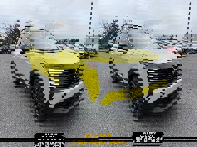 New 2025 Nissan Kicks SR