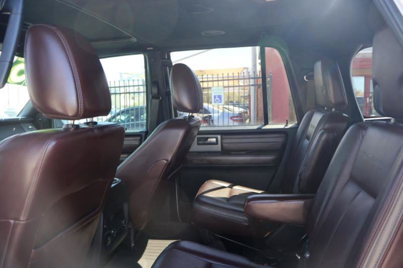 Used 2015 Ford Expedition EL Platinum AWD/4WD image 30