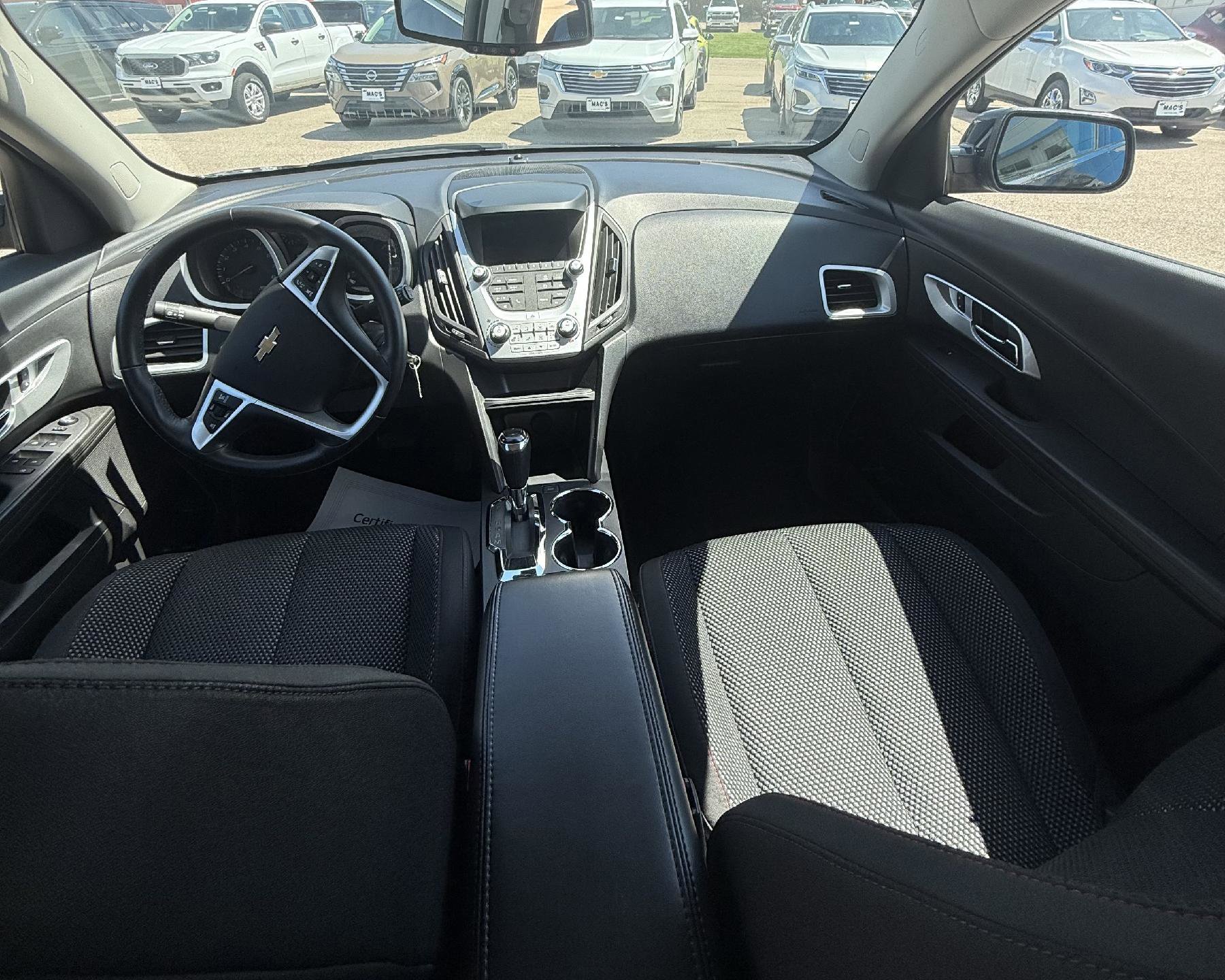 Used 2017 Chevrolet Equinox LT w/ Convenience Package FWD image 5