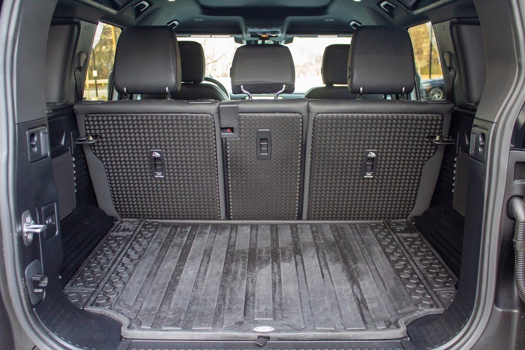 Used 2025 Land Rover Defender 110 S image 23