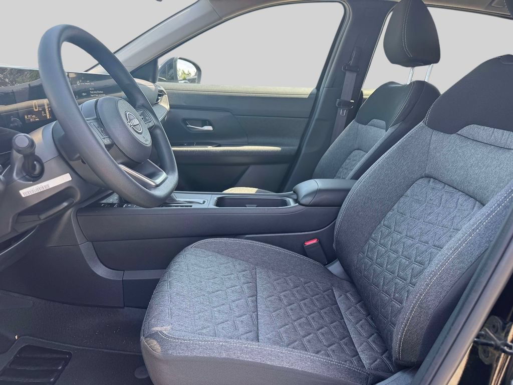 Used 2026 Nissan Kicks SV w/ Cold Weather Package AWD/4WD image 14