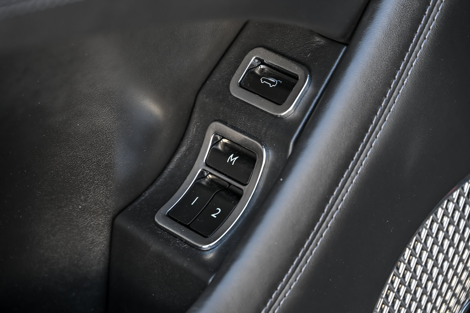 Certified 2022 Bentley Bentayga AWD/4WD image 17
