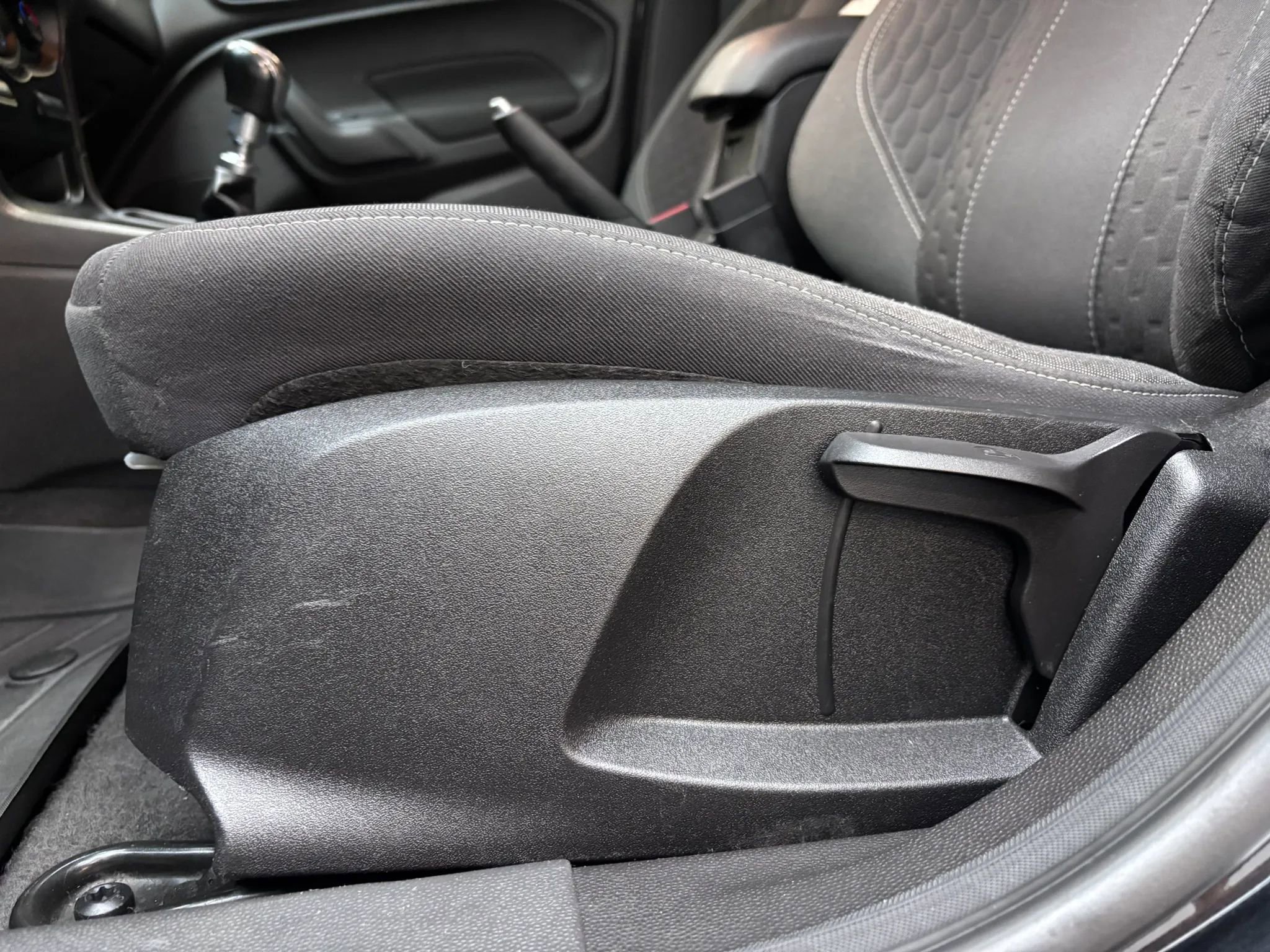 Used 2015 Ford Fiesta ST FWD image 13