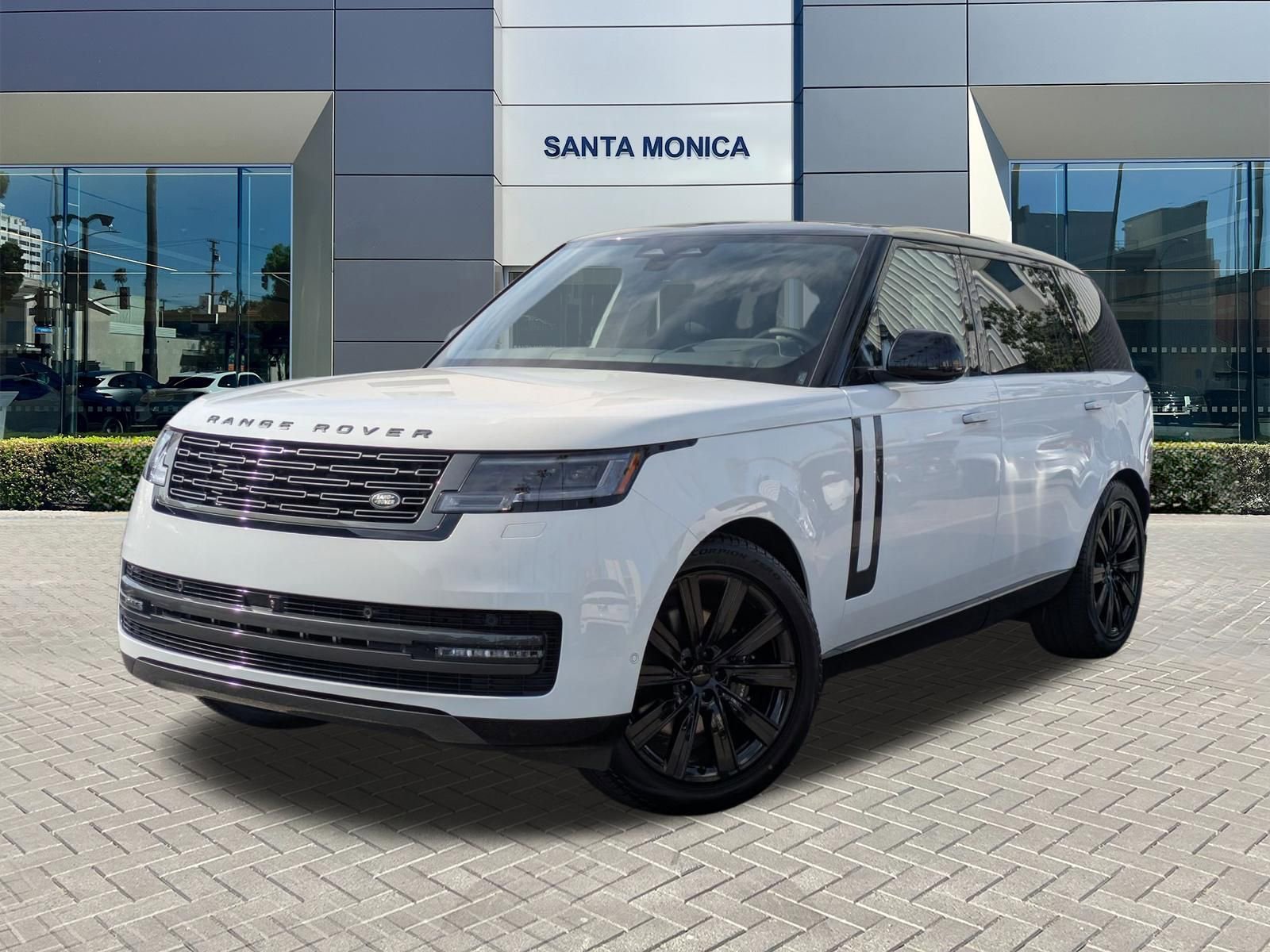 New 2026 Land Rover Range Rover Long Wheelbase SE image 1