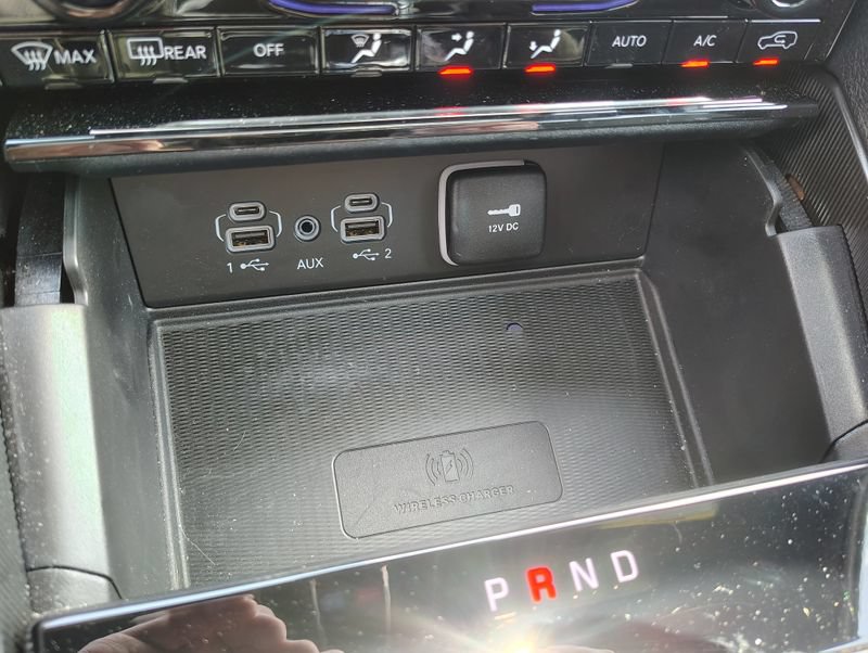 Used 2025 Jeep Grand Cherokee L Altitude AWD/4WD image 21