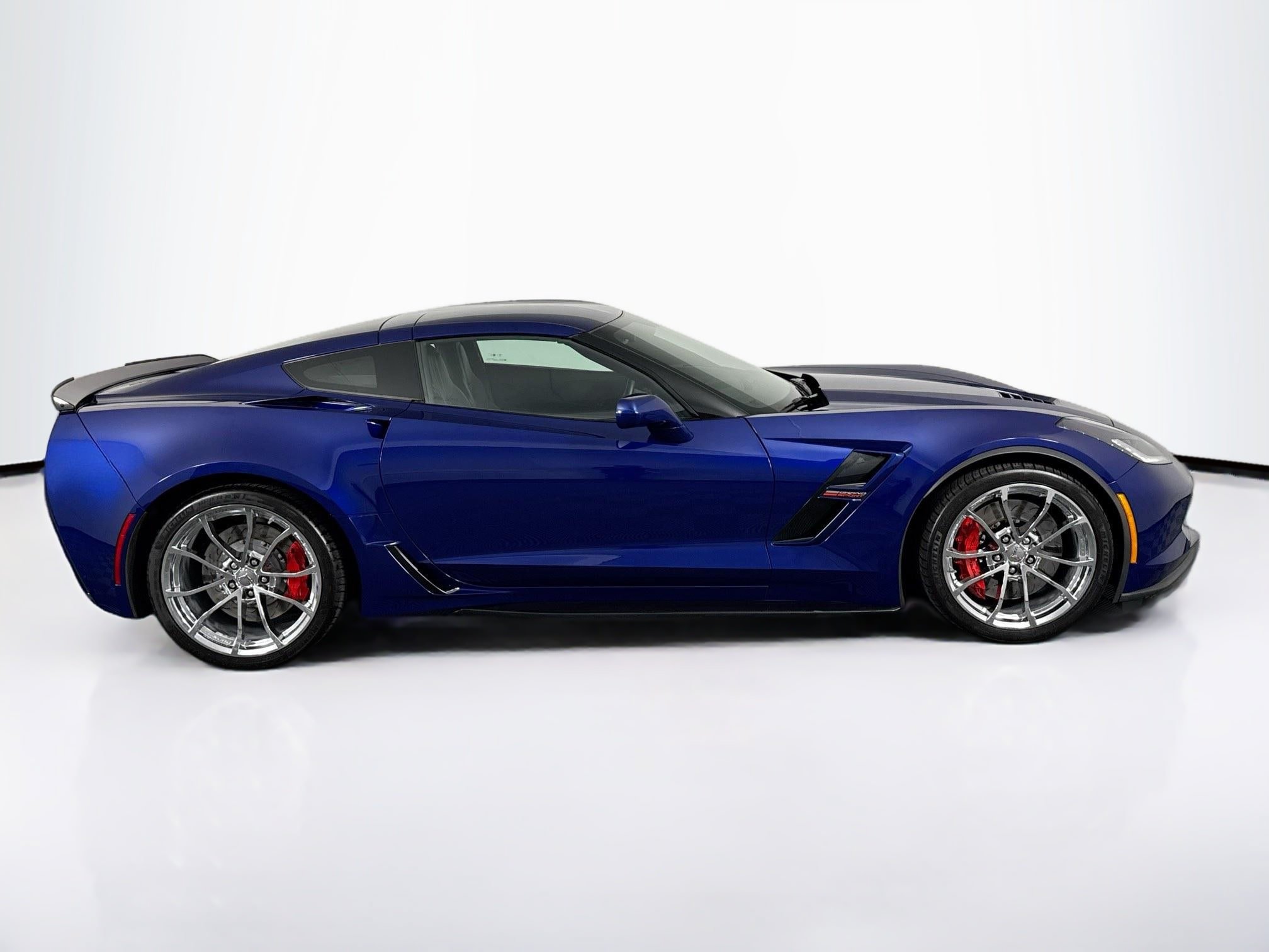 Used 2019 Chevrolet Corvette Grand Sport RWD image 16