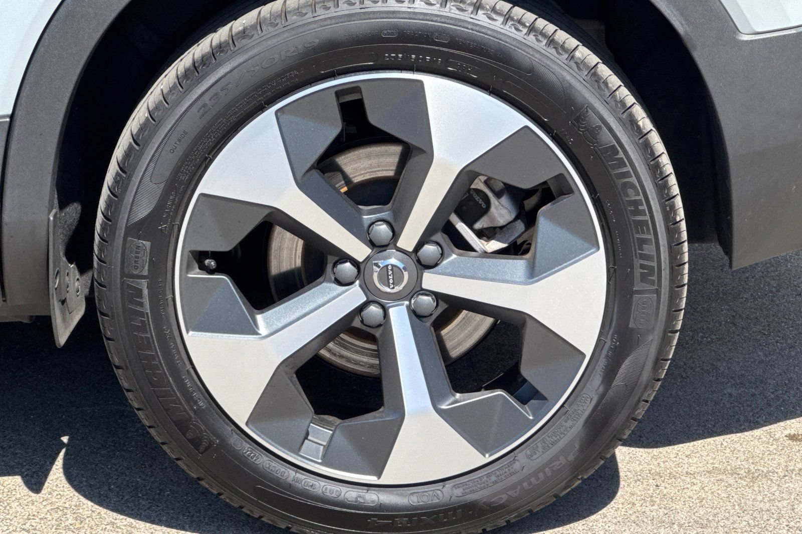 Used 2026 Volvo XC40 B5 Plus w/ Protection Package Premier AWD/4WD image 12