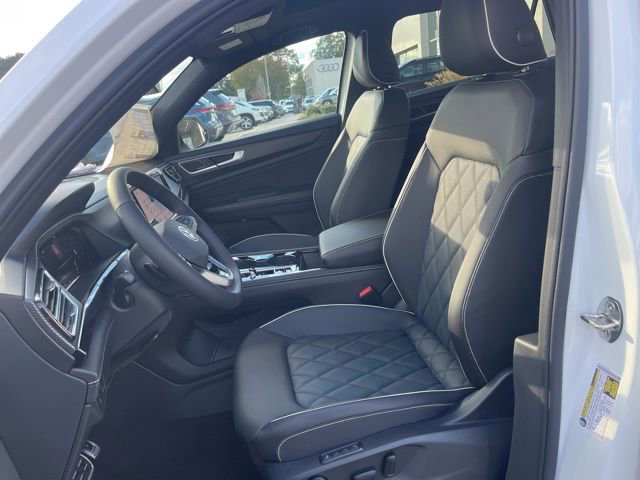 New 2026 Volkswagen Atlas Cross Sport SEL Premium R-Line image 24