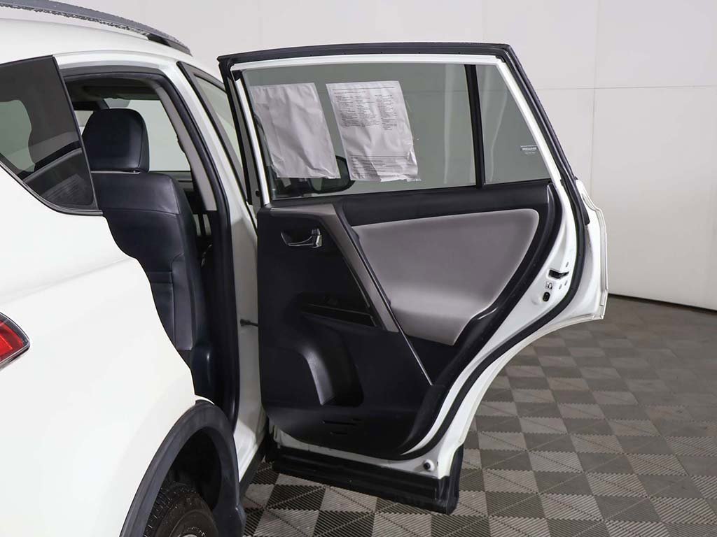 Used 2018 Toyota RAV4 Limited image 23