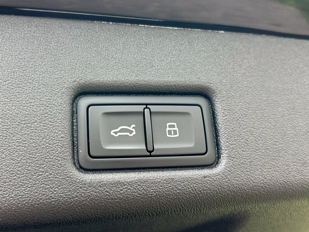Used 2025 Audi Q5 Premium Plus AWD/4WD image 47